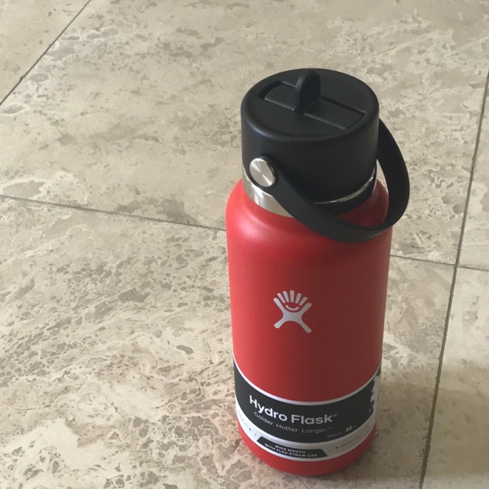 BRAND NEW HYDRO FLASK BOTTLE